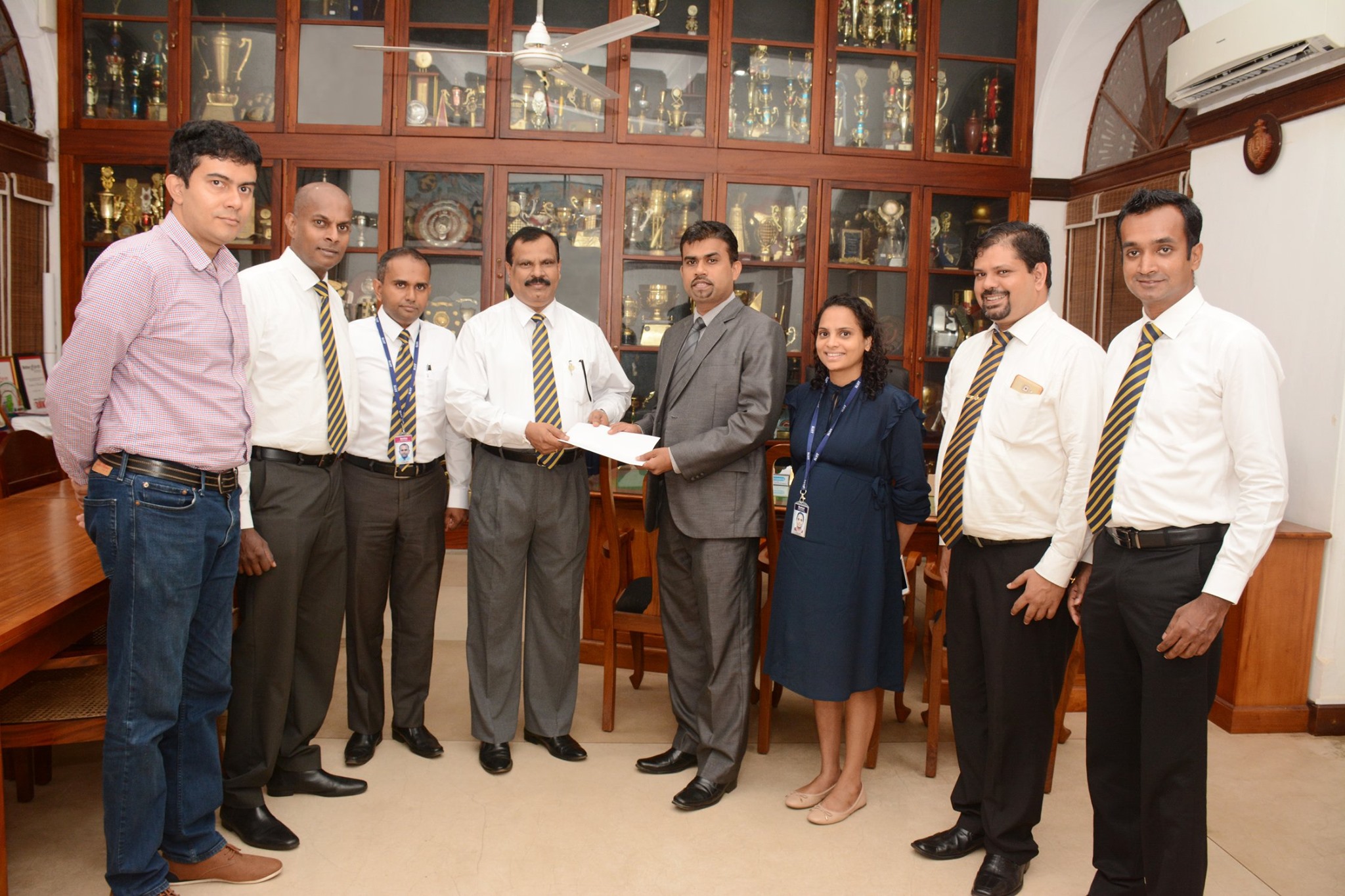 SLIIT-recently-joined-hands-in-with-Royal-College-Colombo-through-the-sponsorship-proposed-Innovation-Lab-for-STEM-education-