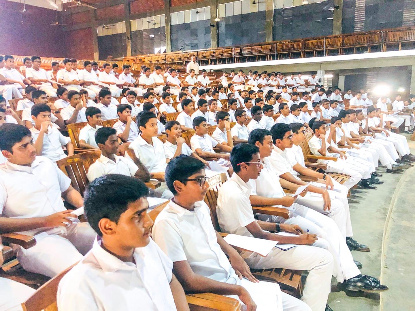 SLIIT-conducted-a-wonderful-session-for-grade-10-students-of-D.S.-Senanayake-College-