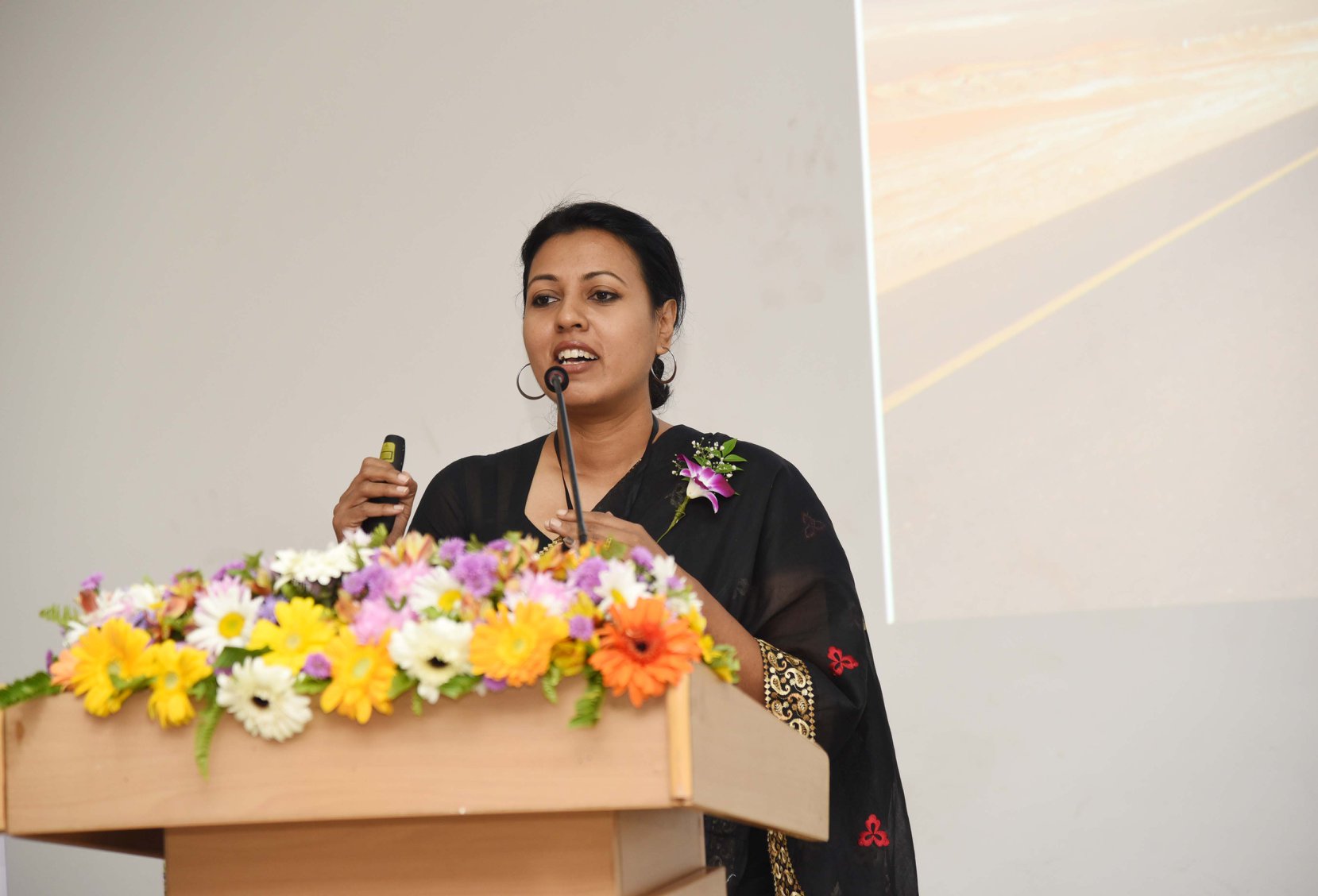 SLIIT-Business-School-hosted-inaugural-Biz-Students-Research-Conference-