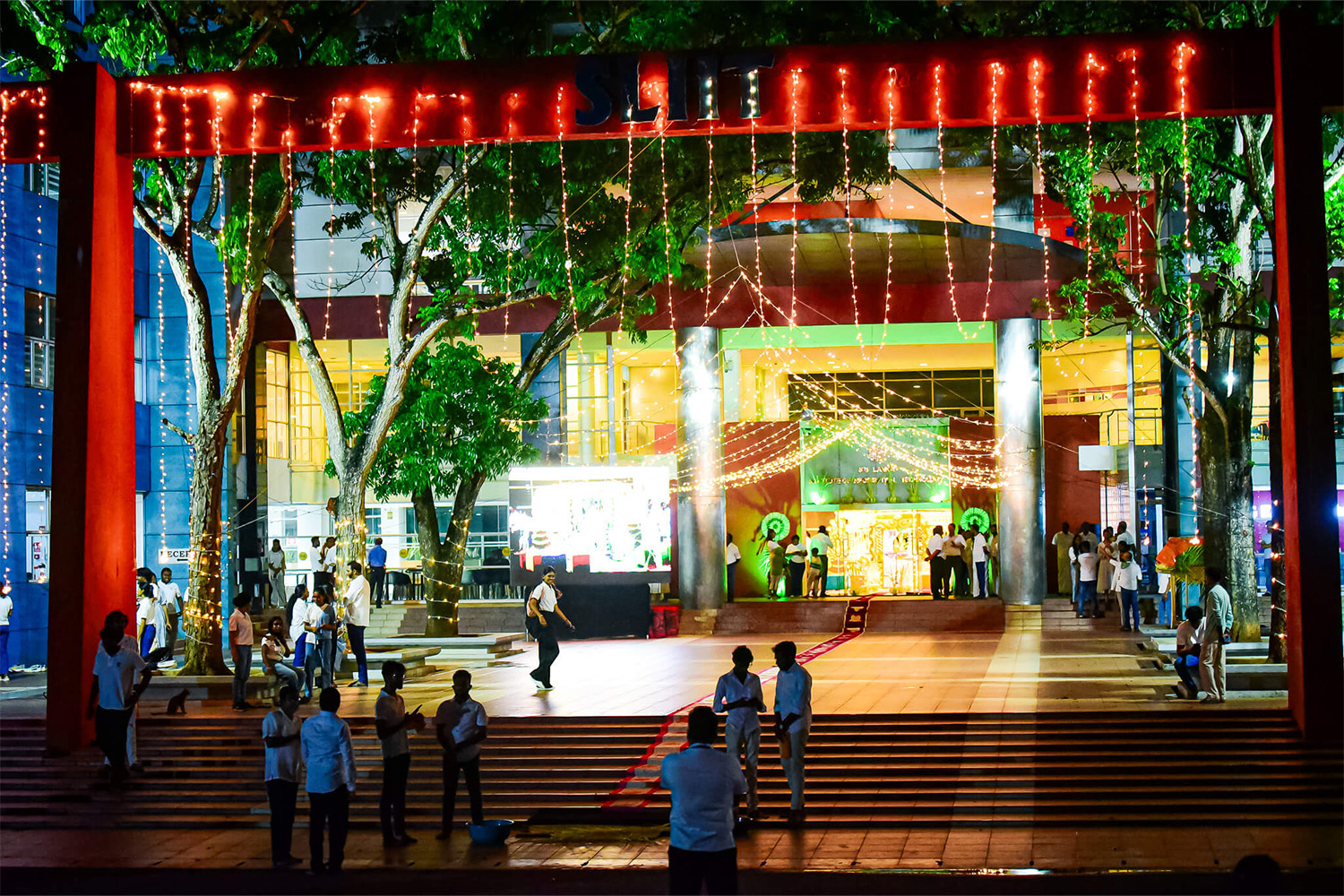 In celebration of SLIIT’s 25th Anniversary, Sarwa Rathrika Pirith